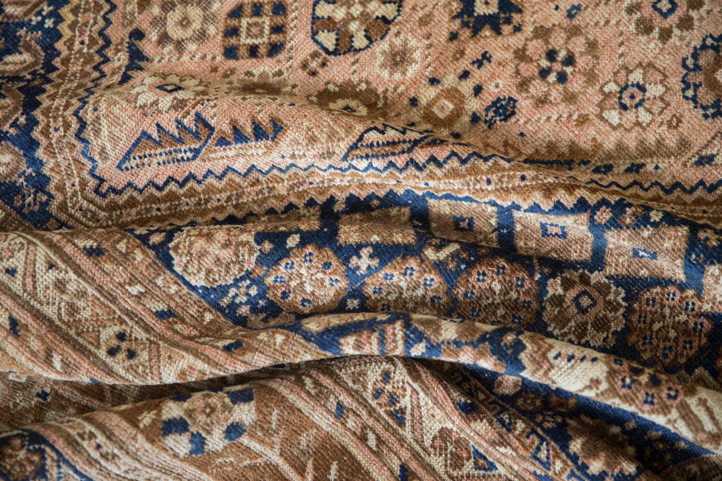 7.5x9.5 Vintage Distressed Qashqai Carpet