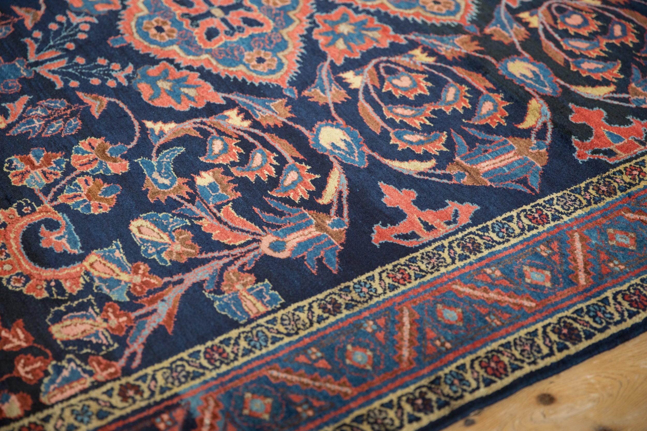 5.5x7.5 Vintage Fine Lilihan Carpet
